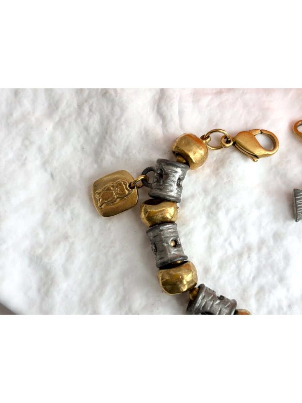 Liz Clairborne Gold & Silver Toned Beaded Terre Earth Medallion Pendant Bracelet - Picture 3 of 16